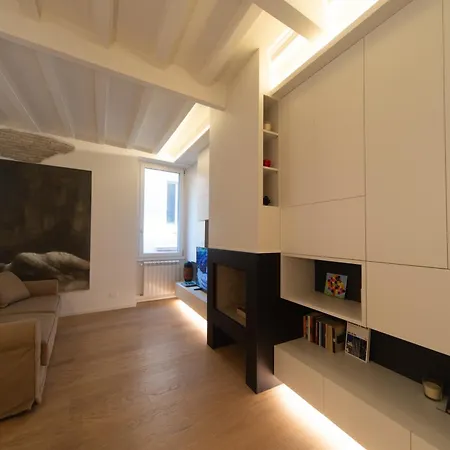 Banchi Nuovi, Modern And Cozy דירה