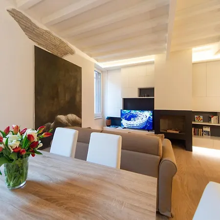 Banchi Nuovi, Modern And Cozy דירה רומא