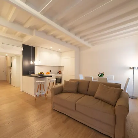 Banchi Nuovi, Modern And Cozy Apartment *