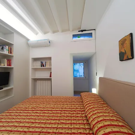 Apartment Banchi Nuovi, Modern And Cozy *